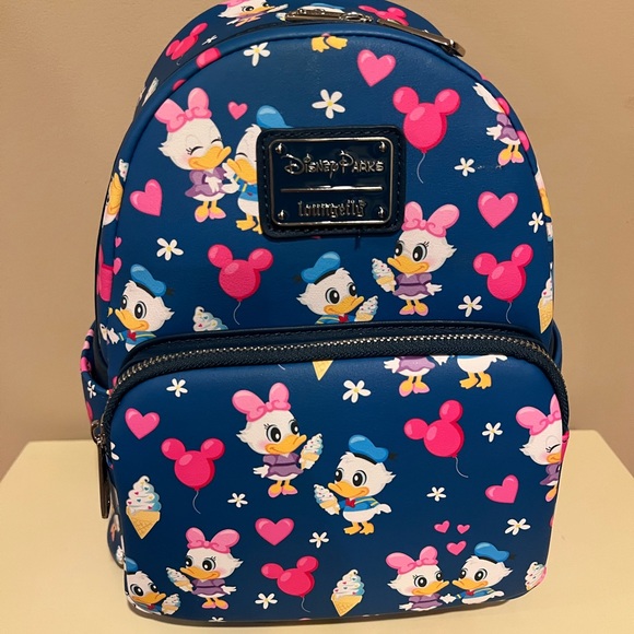 Loungefly Donald and Daisy Duck “Love” - Picture 5 of 5